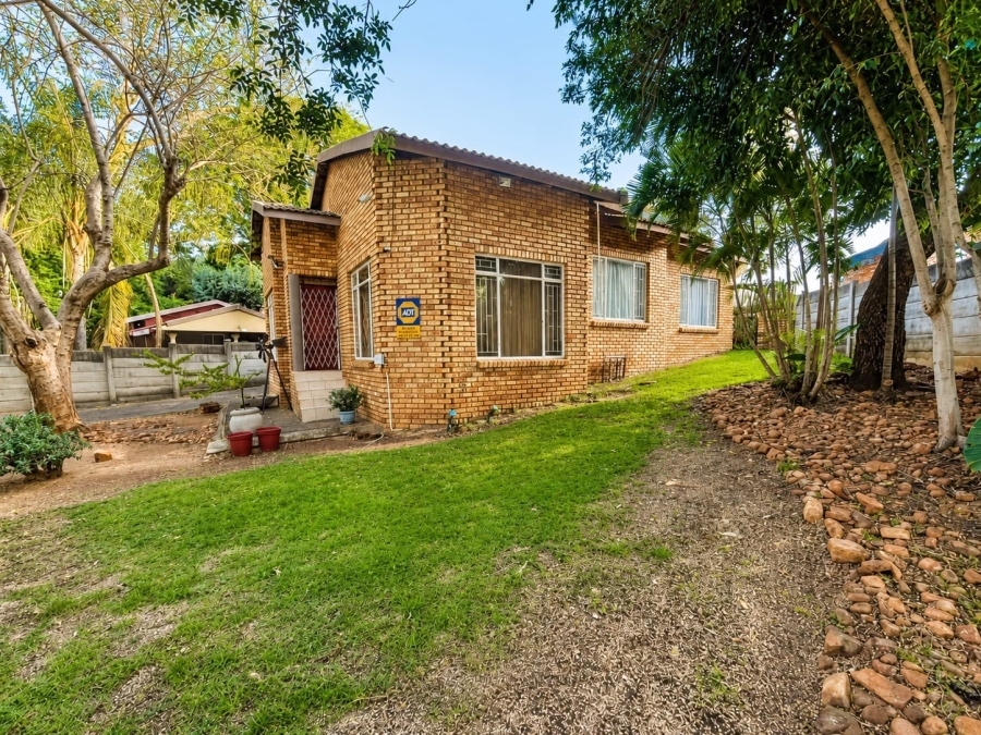 3 Bedroom Property for Sale in Geelhoutpark North West